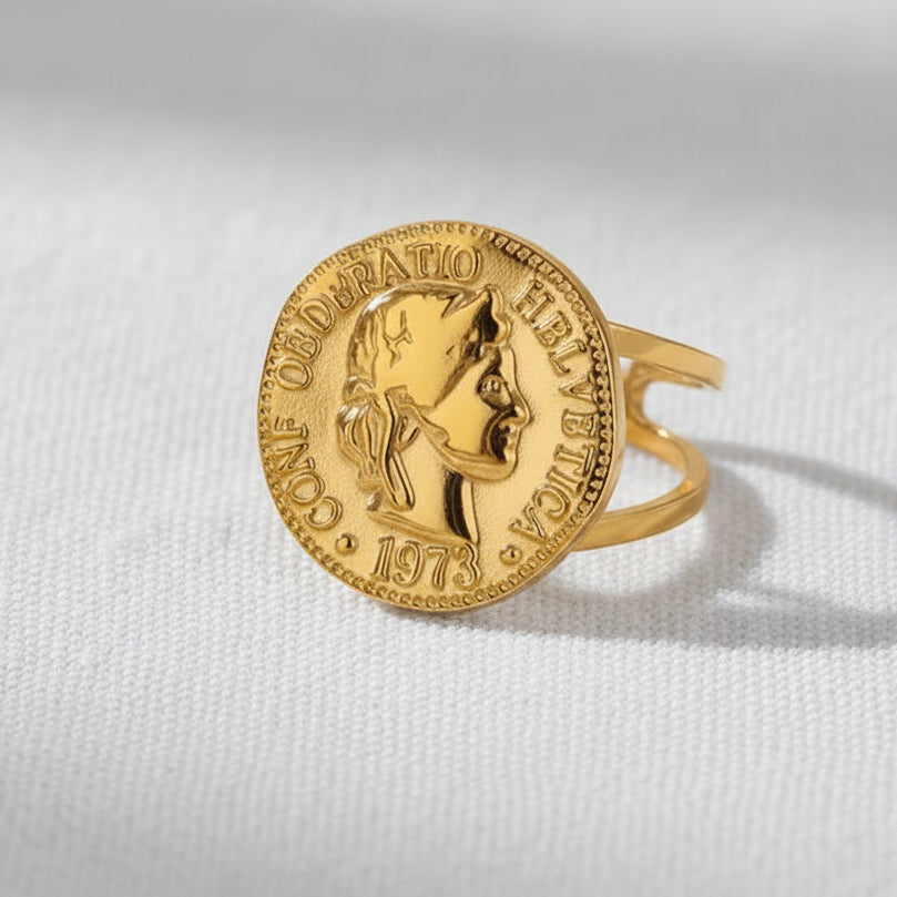 Darcy Coin Ring | Gold