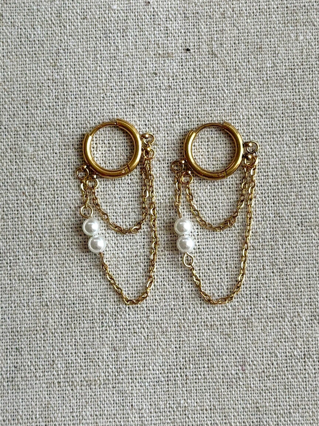 Pearl Dangle Huggie | Gold
