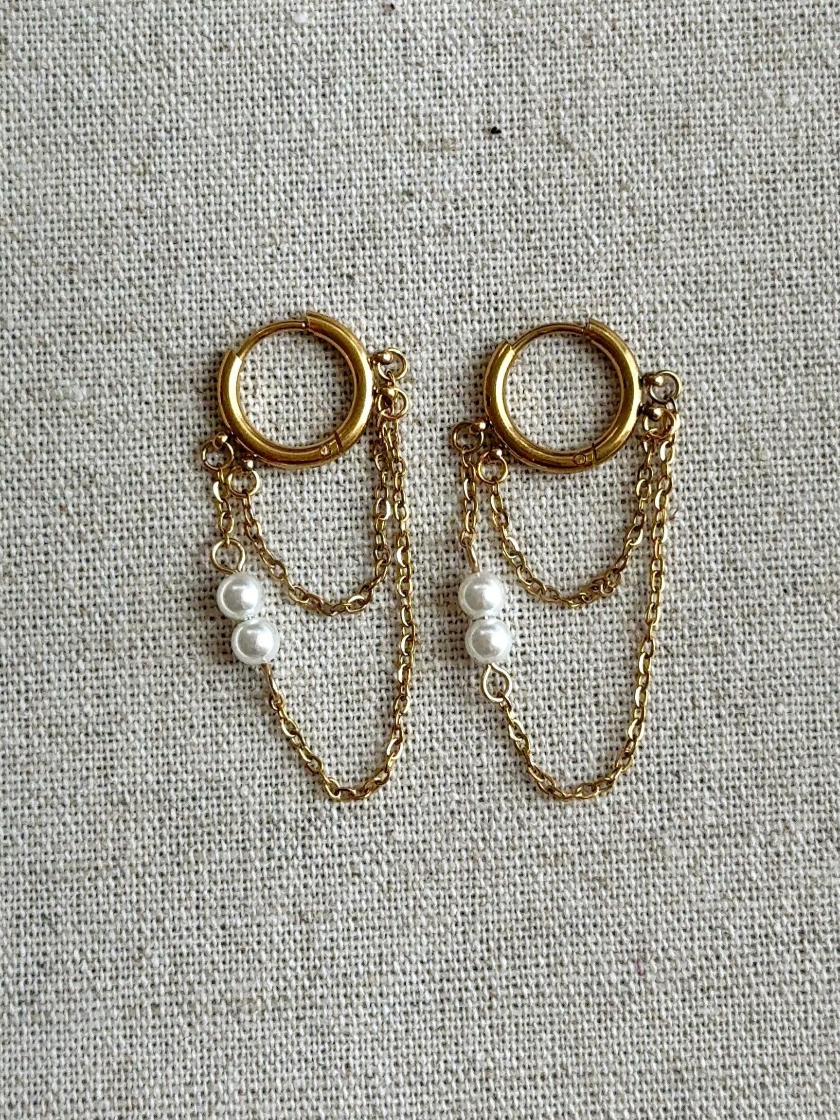 Pearl Dangle Huggie | Gold