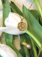 Chessy Pearl Ring | Gold