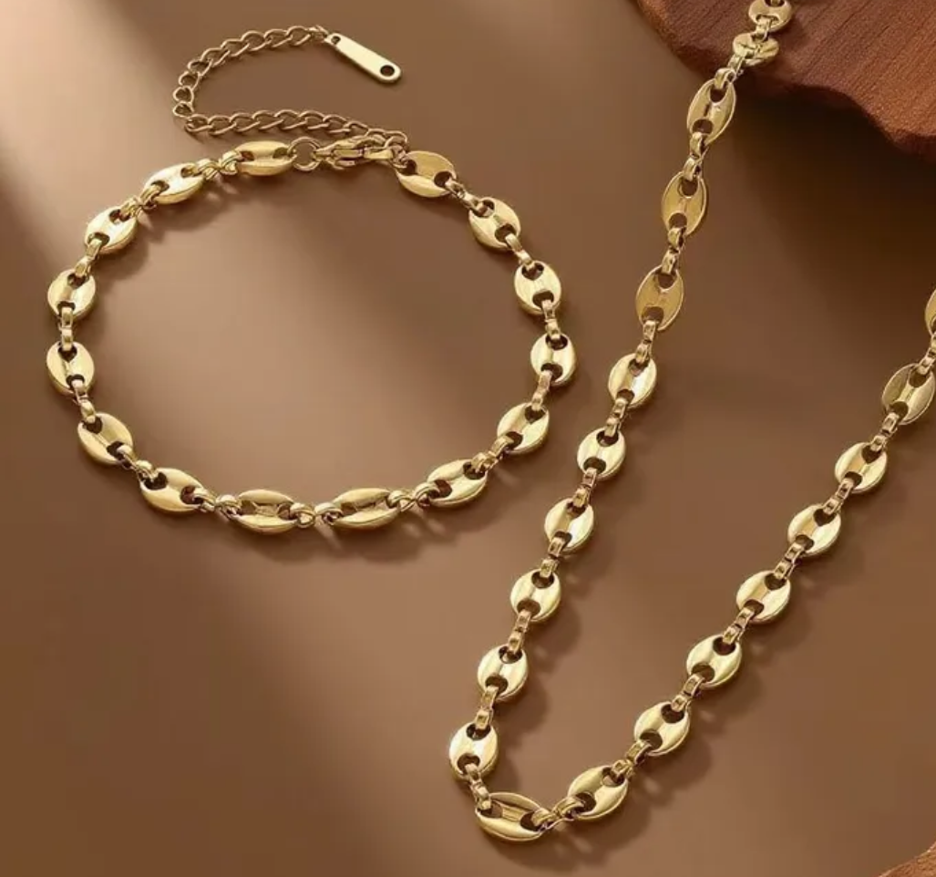 Charlie Bean Bracelet | Gold