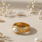 Chessy Pearl Ring | Gold