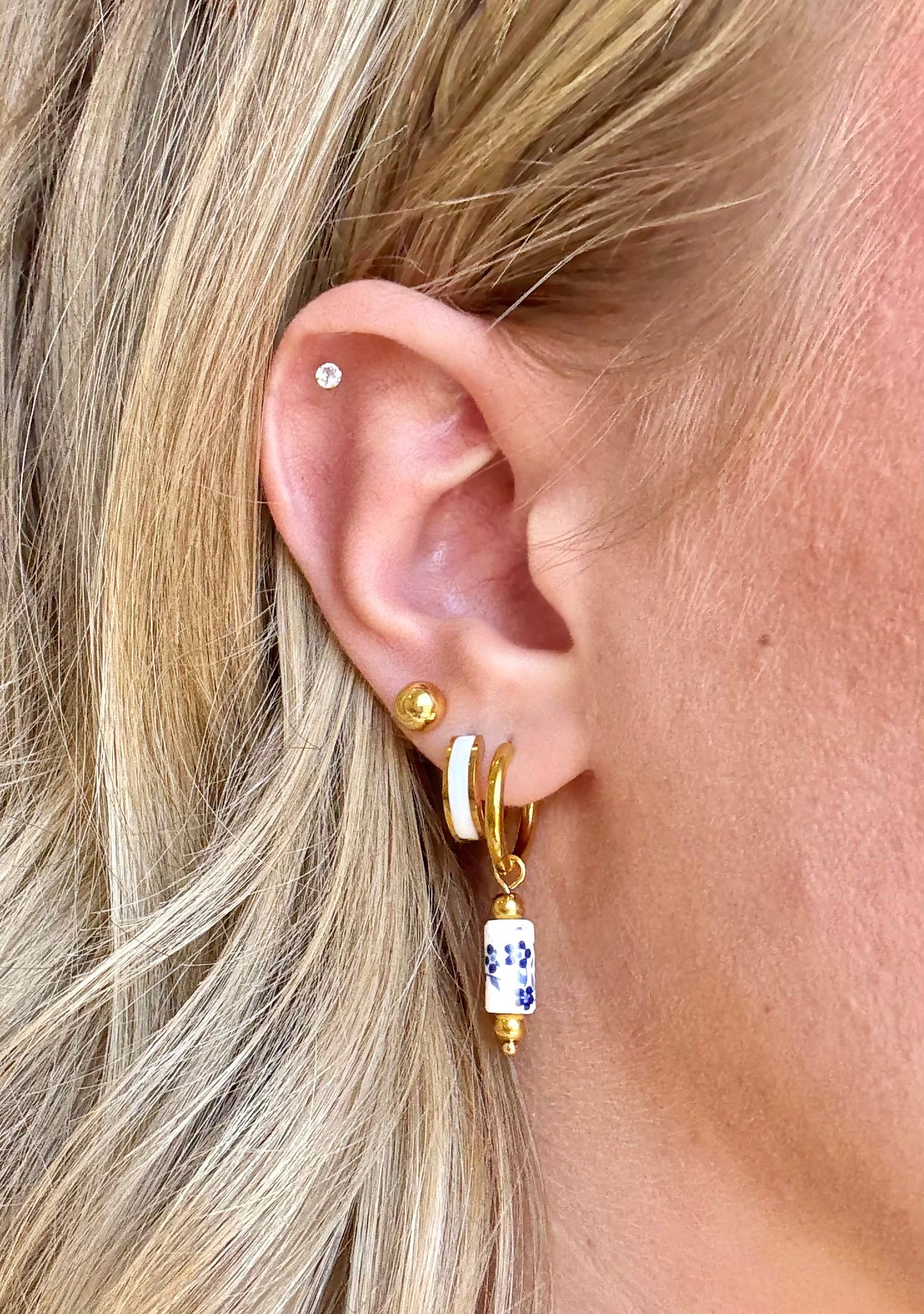 Halle Studs | Gold