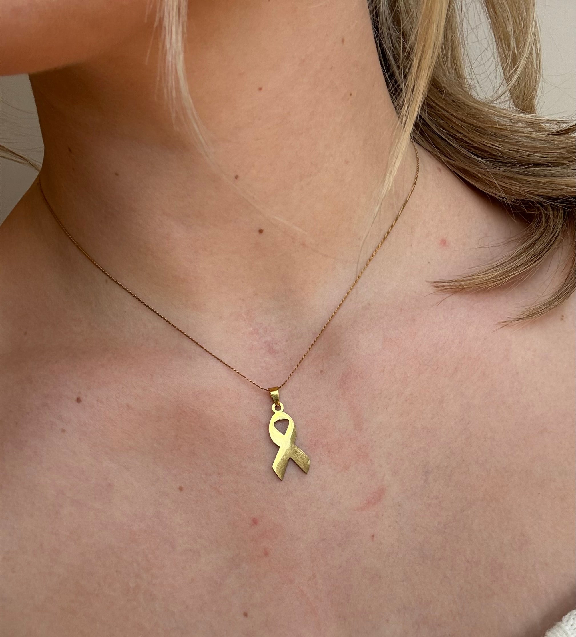 Hope Ribbon Necklace | Gold
