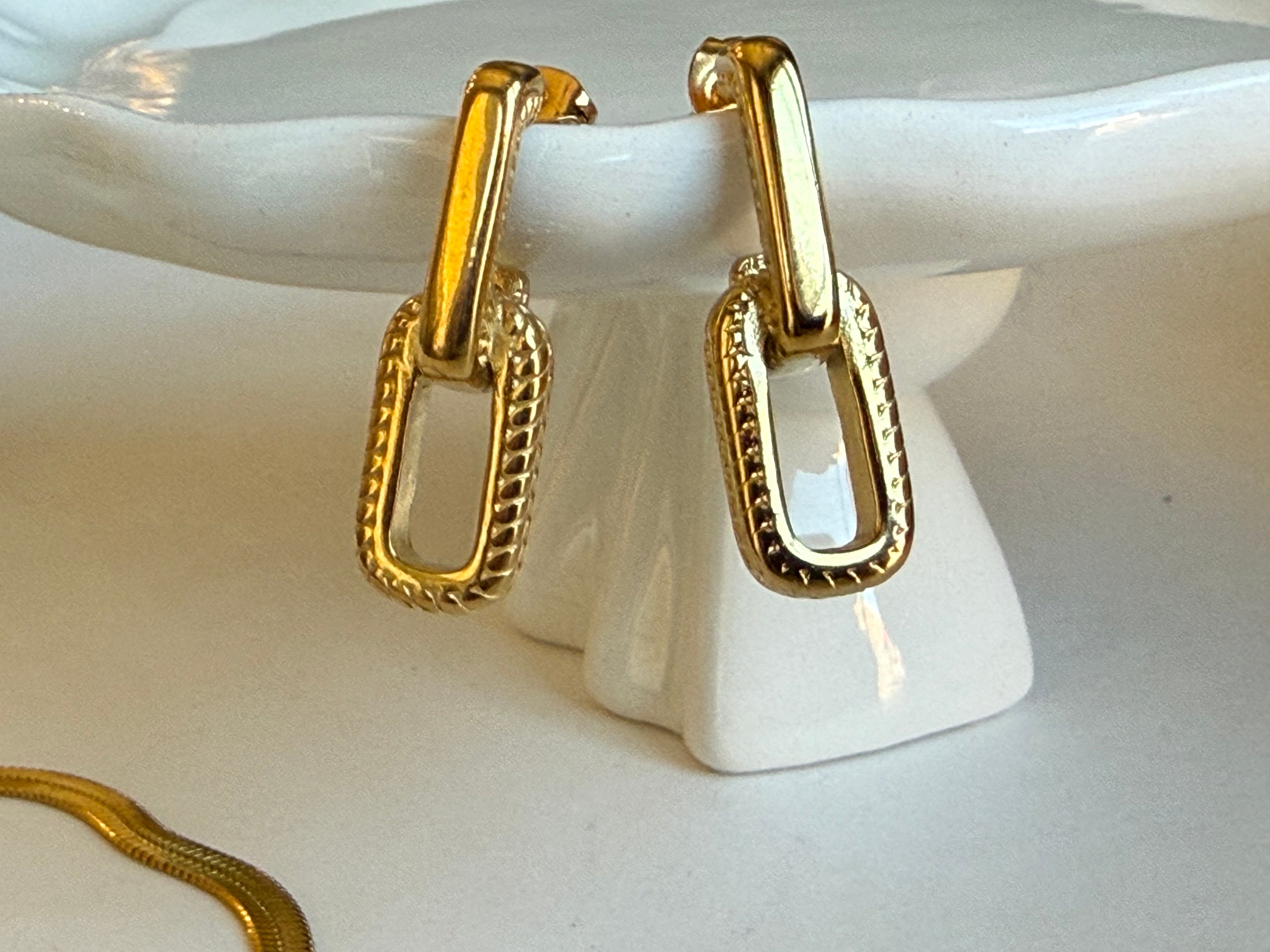 Hattie Link Earrings | Gold