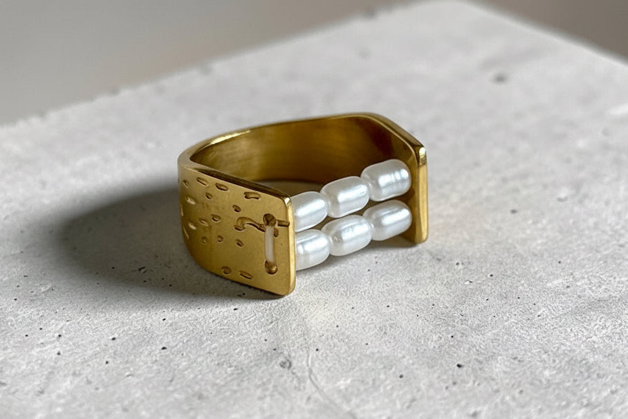 Toby Pearl Ring | Gold