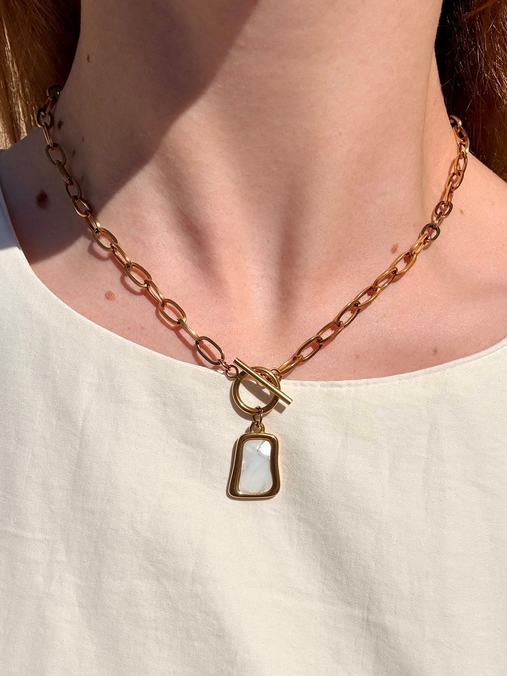 Evie Toggle Necklace | Gold