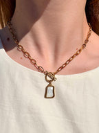 Evie Toggle Necklace | Gold