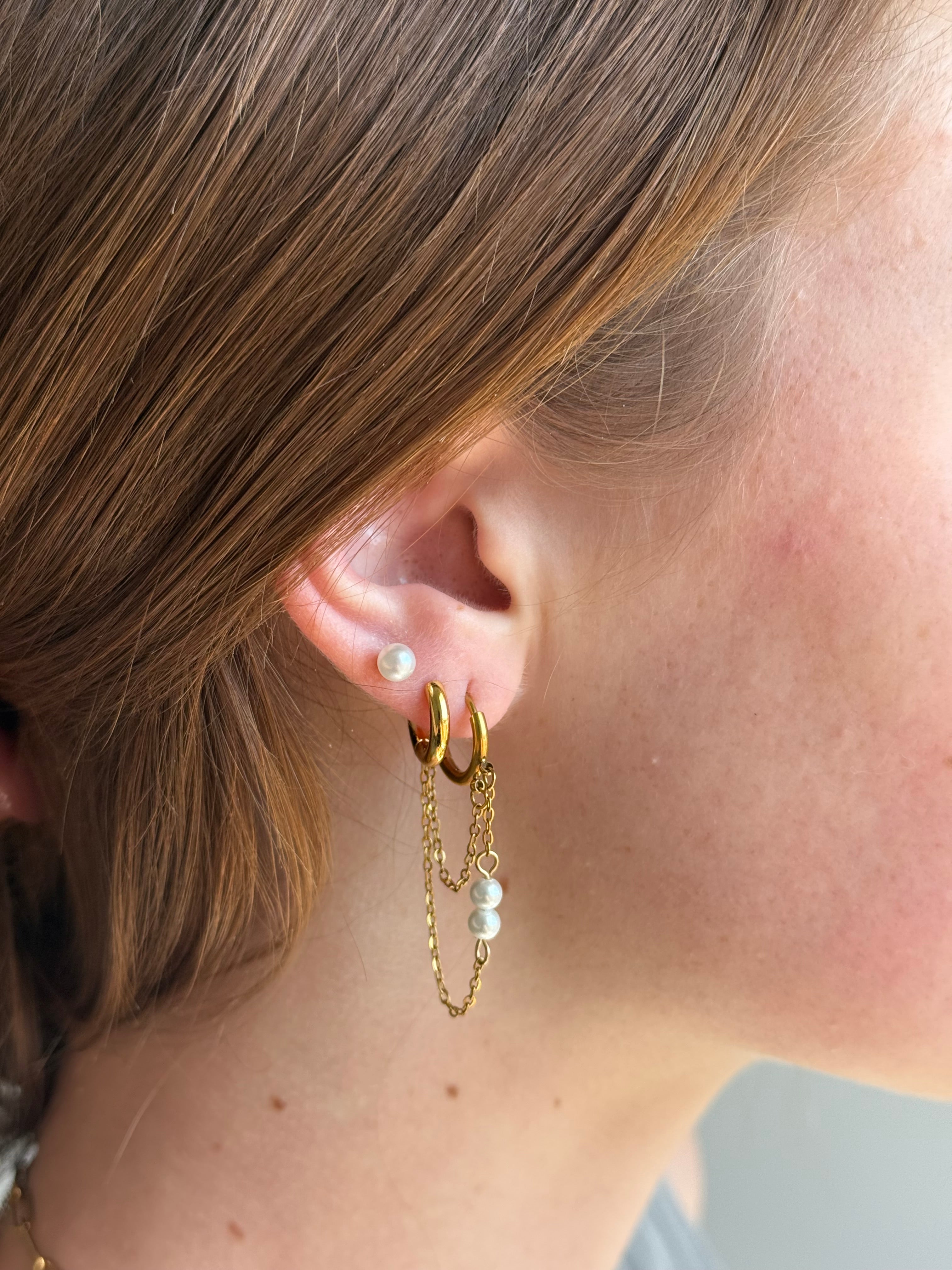 Pearl Dangle Huggie | Gold