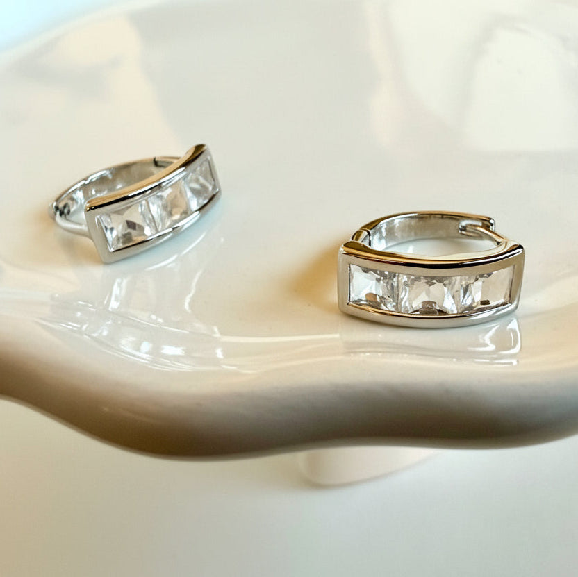 Jo Huggie Hoops | Gold & Silver