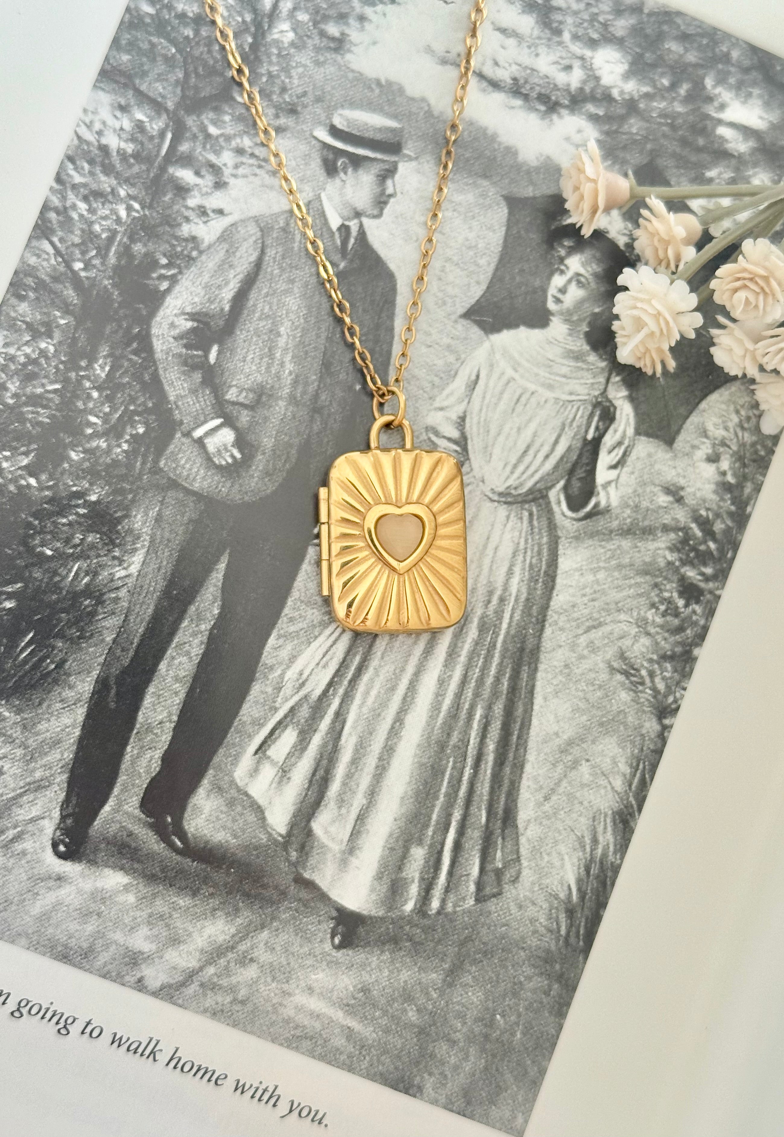 Gables Heart Locket | Gold