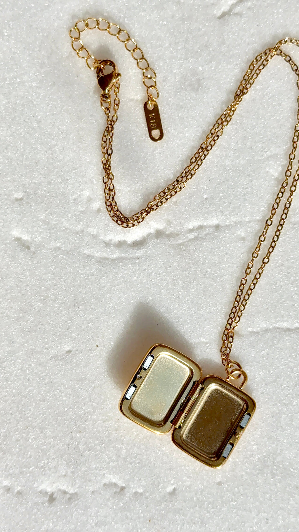 Gables Heart Locket | Gold