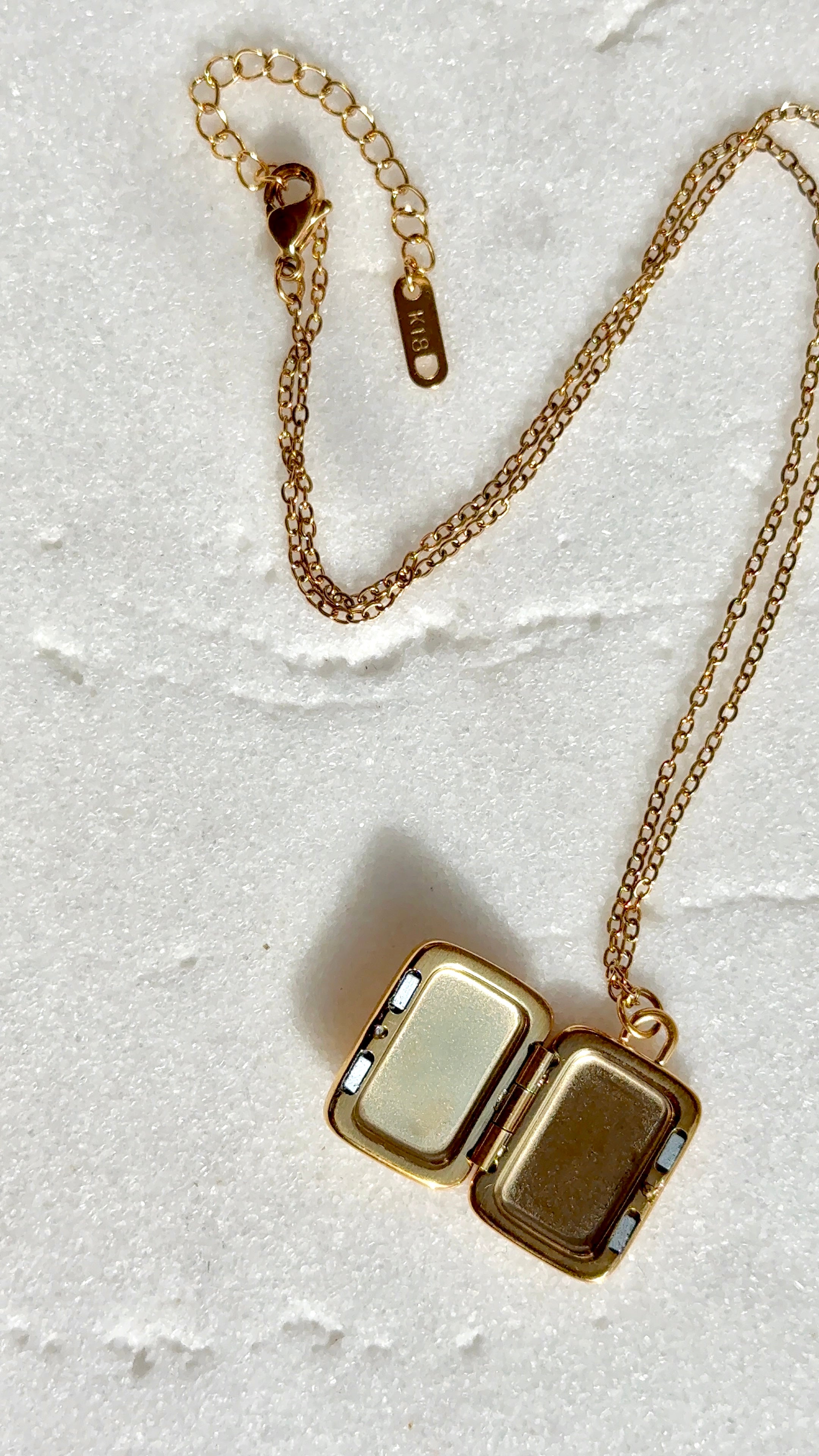 Gables Heart Locket | Gold