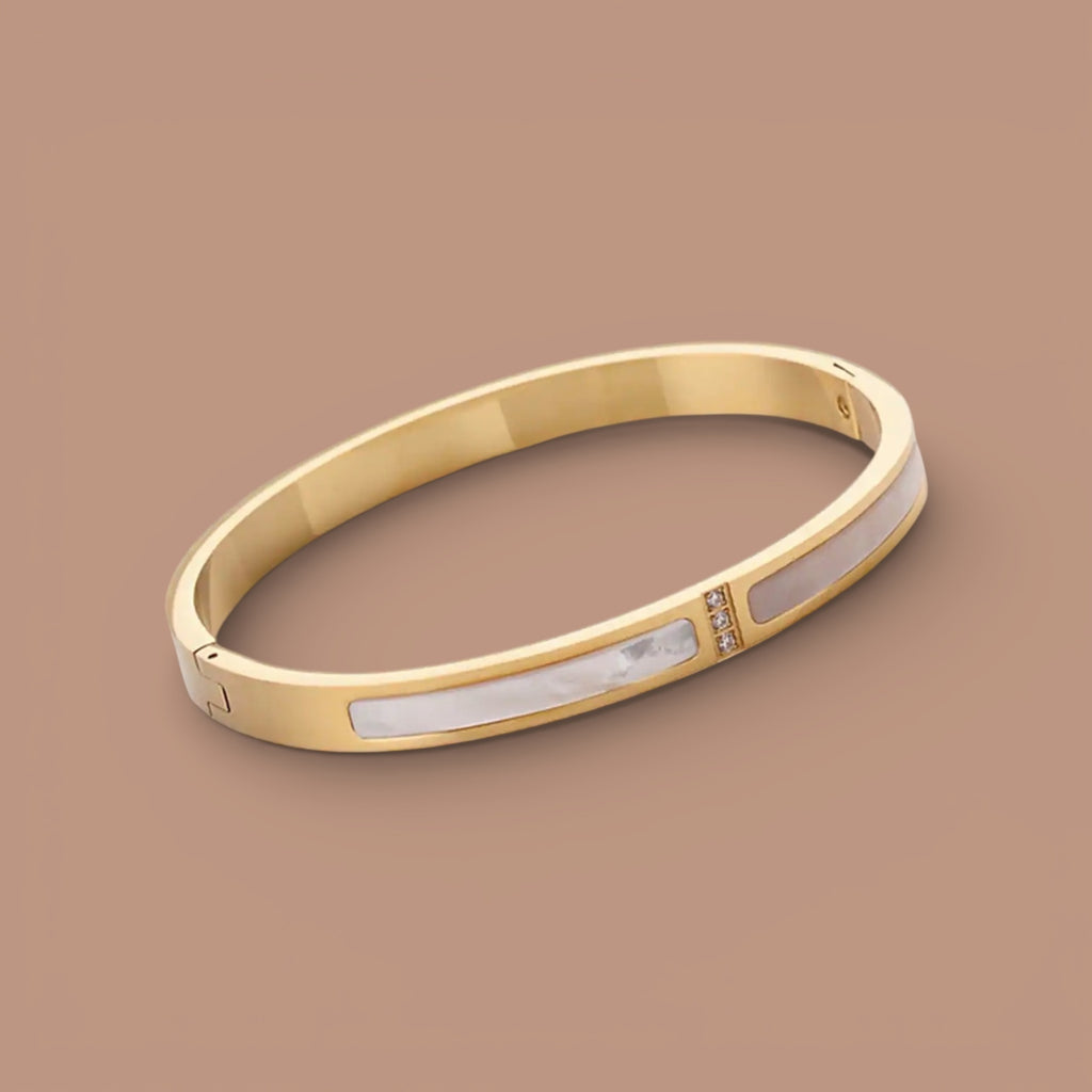 Goldie Pearl Bangle | Gold