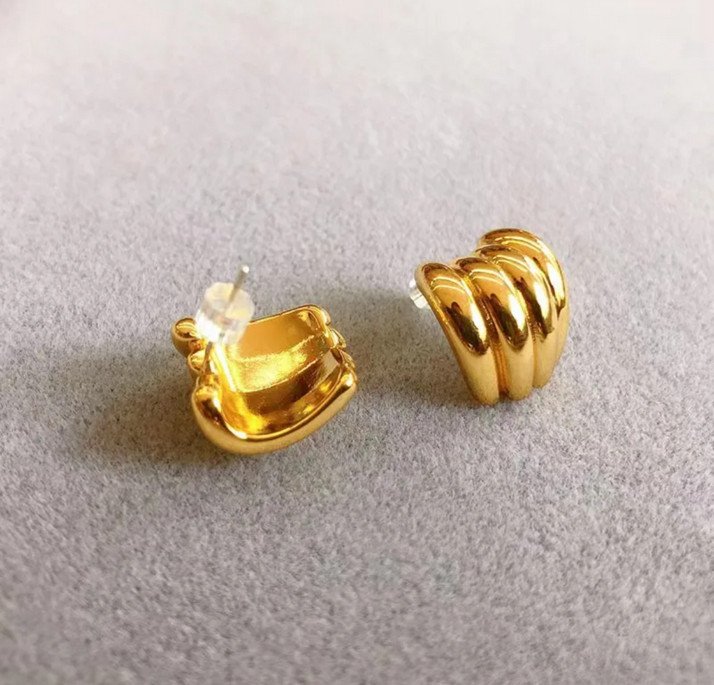 Mable Ribbed Earrings | Gold