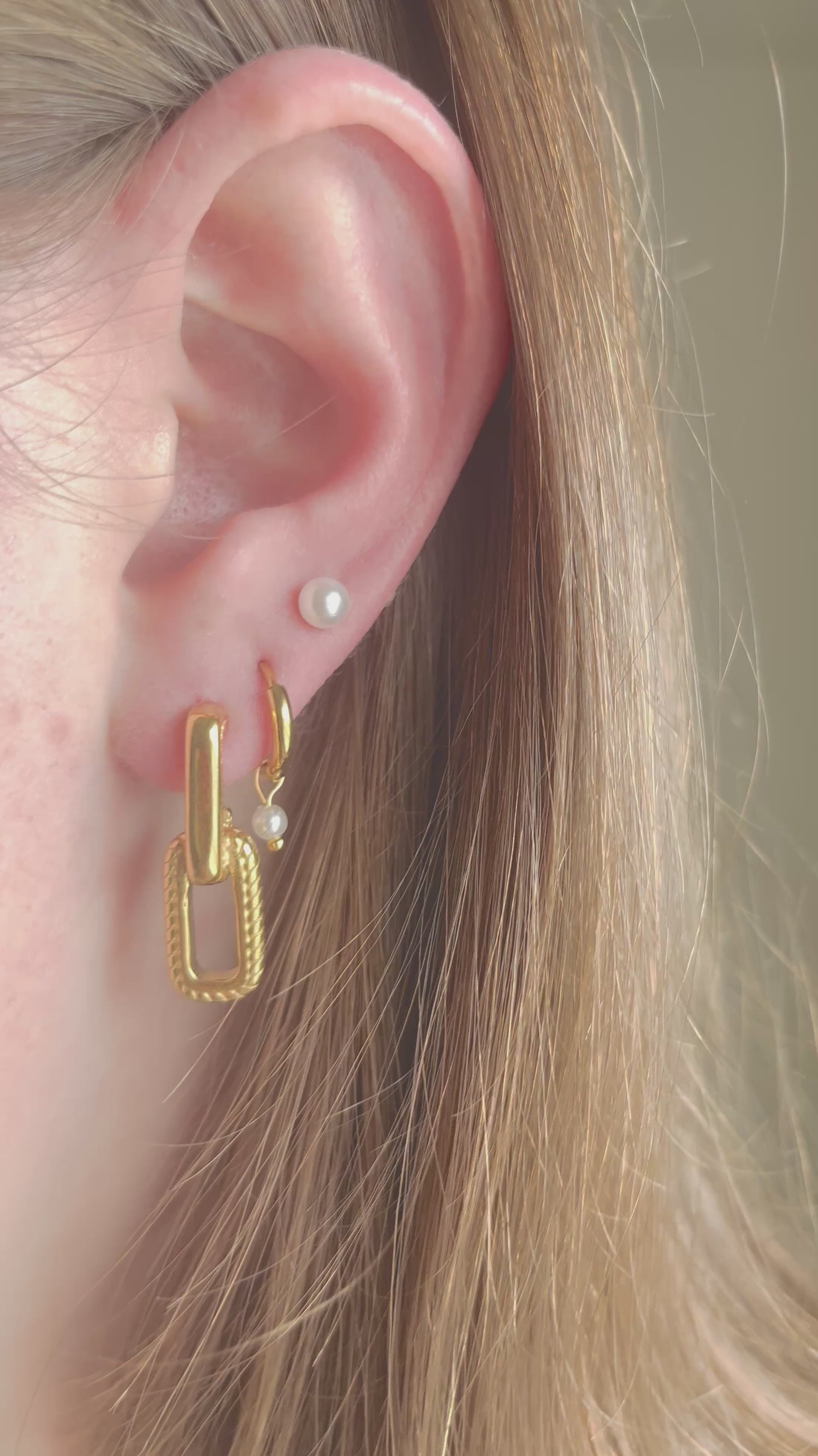 Hattie Link Earrings | Gold