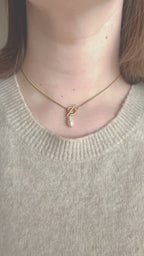 Penelope Pearl Necklace | Gold